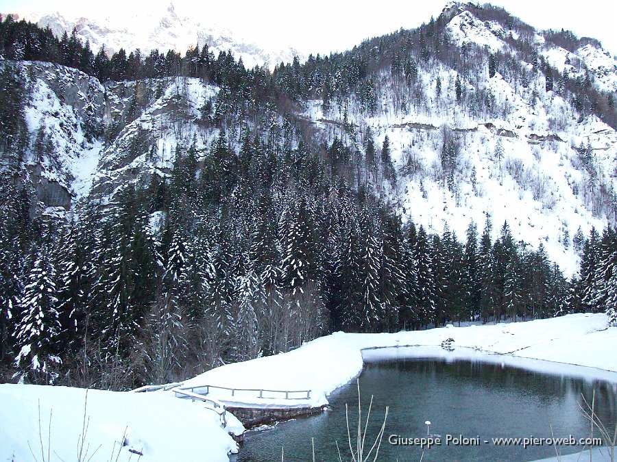 01 Partiamo presso il laghetto di Valcanale .jpg